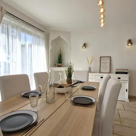 Sur - Maison De Plain-pied - Confort Et Ambiance Cocooning - Piscine