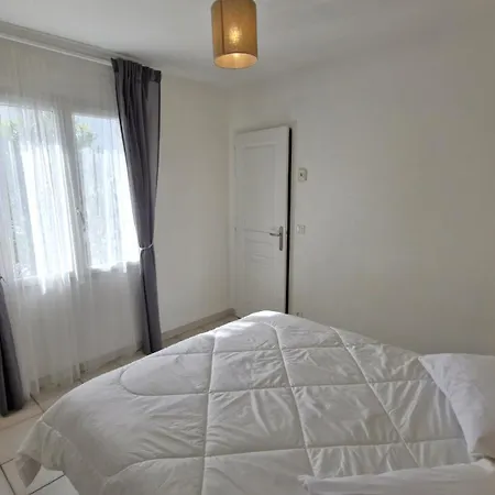 Sur - Maison De Plain-pied - Confort Et Ambiance Cocooning - Piscine